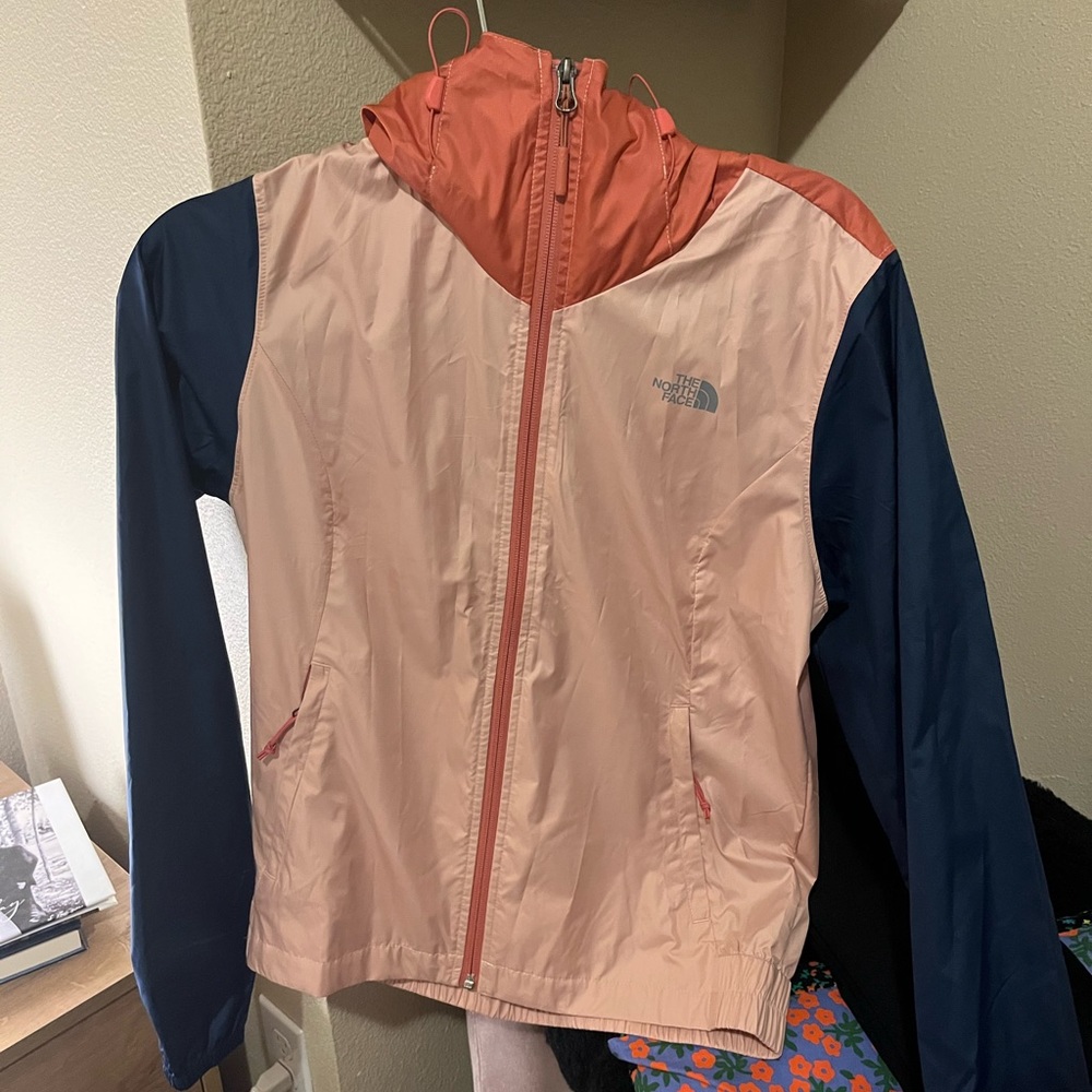 Size Small Northface Windbreaker - image 1